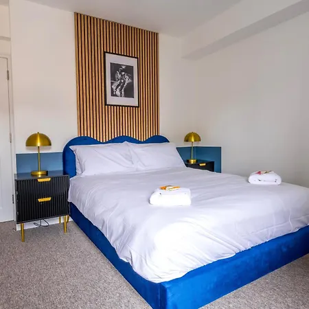 Modern Skyfall With Free Parking For Families & Business By Prescott Lägenhet *