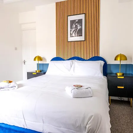 Luxury Skyfall With Free Parking For Families & Business By Prescott *