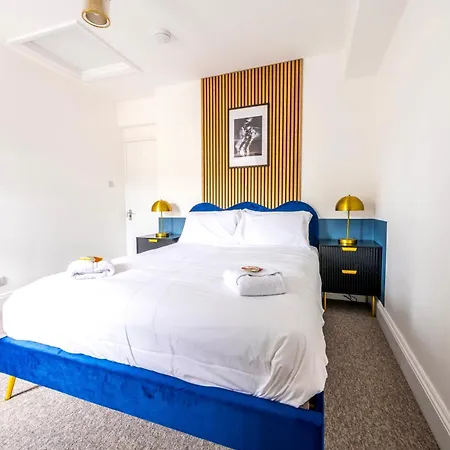 Modern Skyfall With Free Parking For Families & Business By Prescott * ブリストル