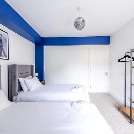 Modern Skyfall With Free Parking For Families & Business By Prescott ブリストル