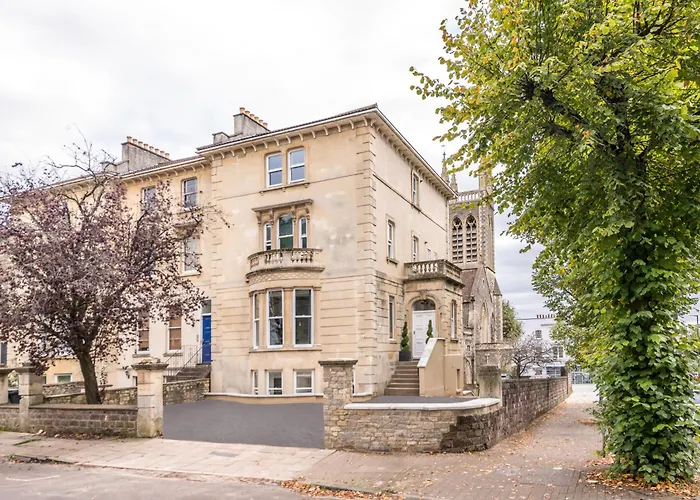 Appartamento Modern Skyfall With Free Parking For Families & Business By Prescott