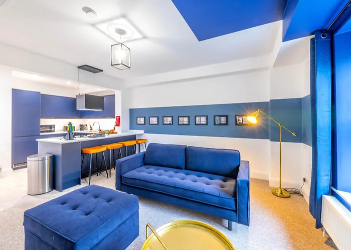 Luxury Skyfall With Free Parking For Families & Business By Prescott Bristol