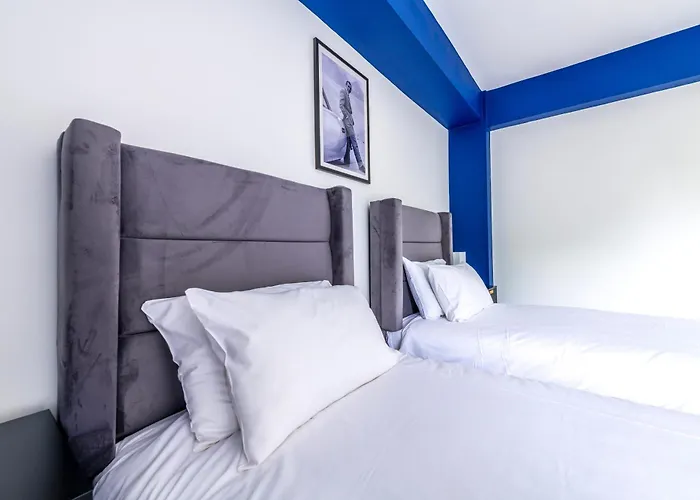 Apartman Luxury Skyfall With Free Parking For Families & Business By Prescott *