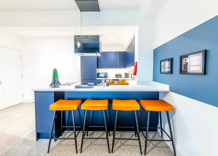 Modern Skyfall With Free Parking For Families & Business By Prescott * Bristol