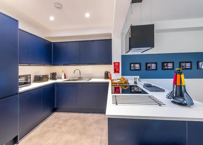 Modern Skyfall With Free Parking For Families & Business By Prescott *