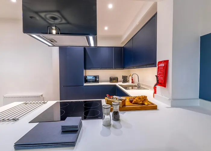 Modern Skyfall With Free Parking For Families & Business By Prescott * Bristol