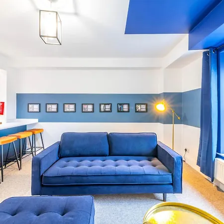 Luxury Skyfall With Free Parking For Families & Business By Prescott Apartmán