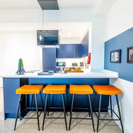 Luxury Skyfall With Free Parking For Families & Business By Prescott * Bristol