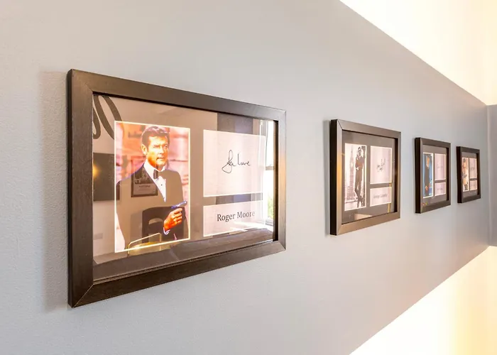 Modern Skyfall With Free Parking For Families & Business By Prescott Apartment