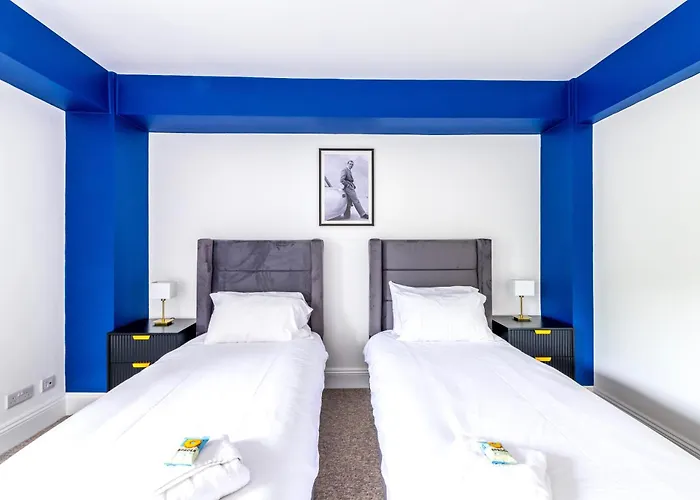 Luxury Skyfall With Free Parking For Families & Business By Prescott Apartman *