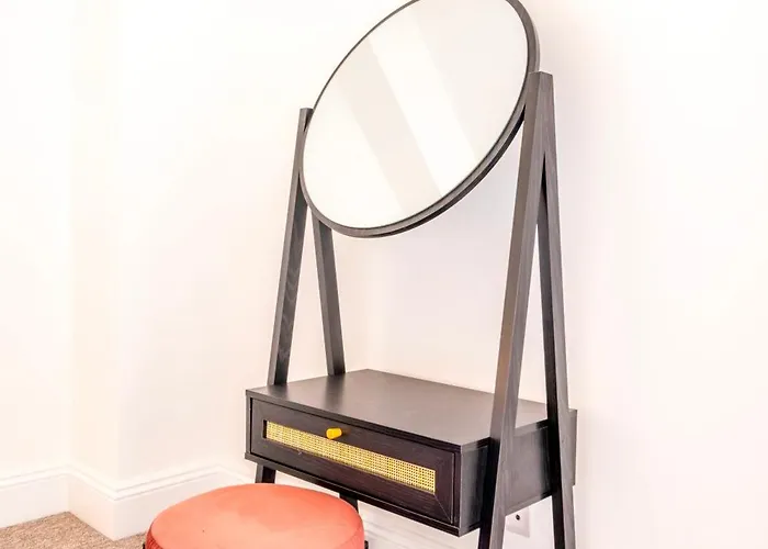 Luxury Skyfall With Free Parking For Families & Business By Prescott Apartman Bristol